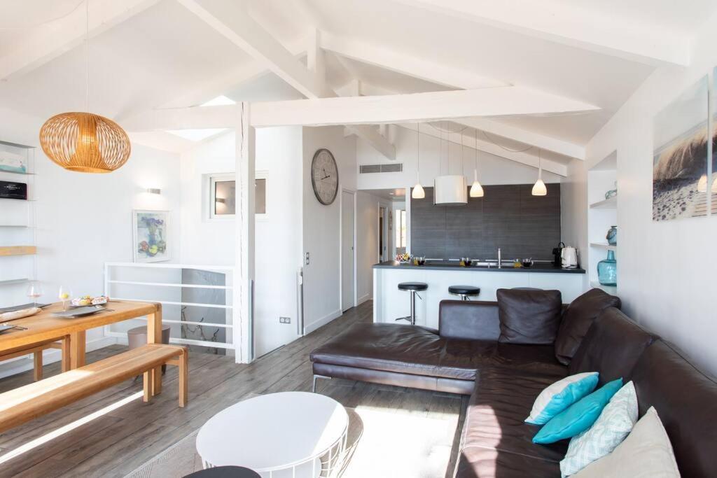#40 Bright Sea View Suite For 6 2Mins Walk Port & Sea Villefranche-sur-Mer Exteriér fotografie
