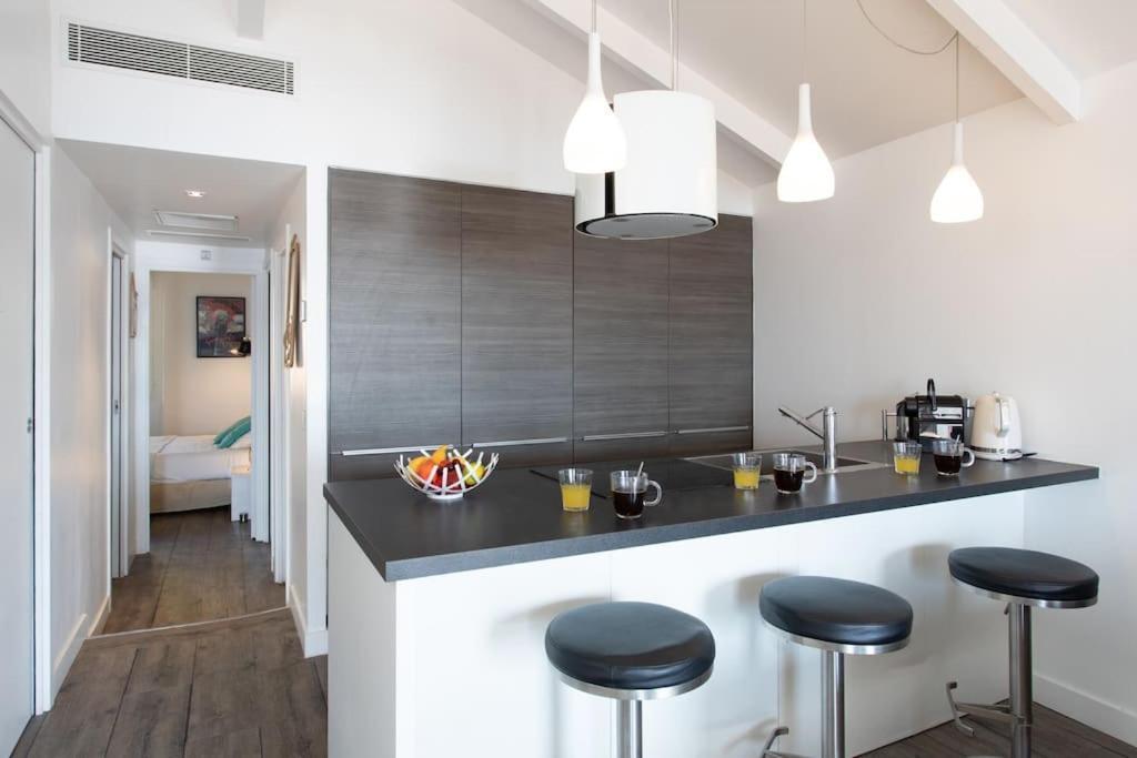 #40 Bright Sea View Suite For 6 2Mins Walk Port & Sea Villefranche-sur-Mer Exteriér fotografie