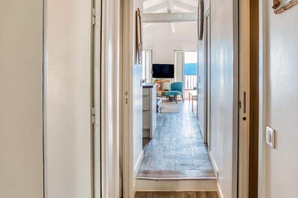 #40 Bright Sea View Suite For 6 2Mins Walk Port & Sea Villefranche-sur-Mer Exteriér fotografie